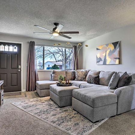 Duplex With Private Yard 3 Mi To Downtown Loveland! Buitenkant foto
